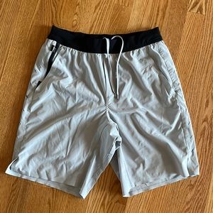 Ten Thousand Interval Short 9” Light Grey EUC